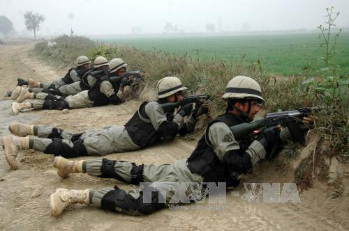 Ấn Độ: Hàng nghìn người ở Kashmir sơ tán do giao tranh 